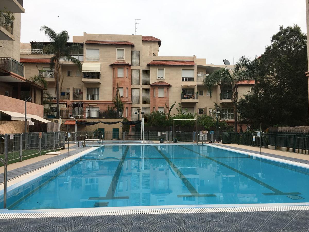 Pool & Garden Aparthotel Rehovot Luaran gambar
